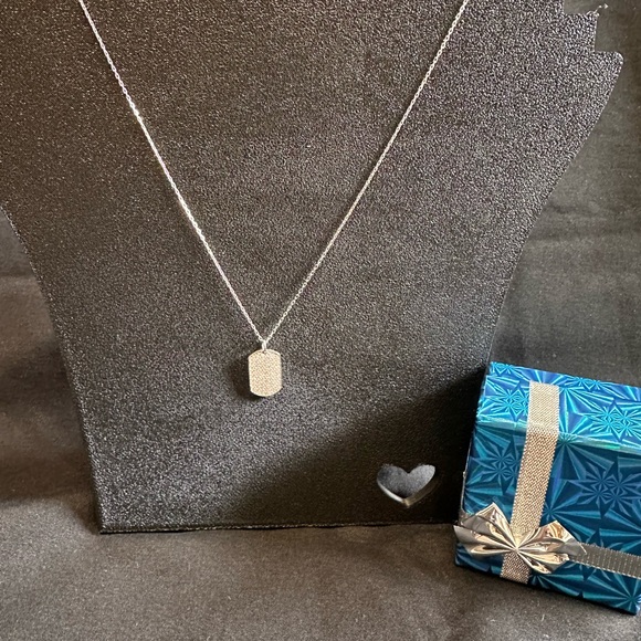 Elegant stamped 925 Silver Pendant Necklace - Picture 3 of 4